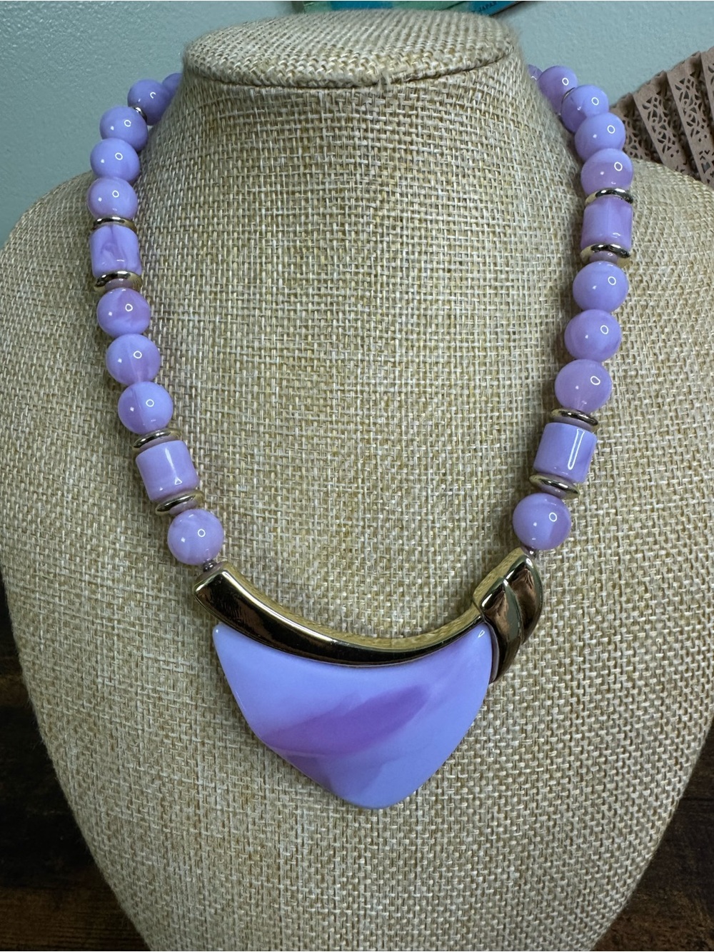 Vintage Geometric Lavender Bead Necklace with Gold Accents - Lucite Bold 80’s
